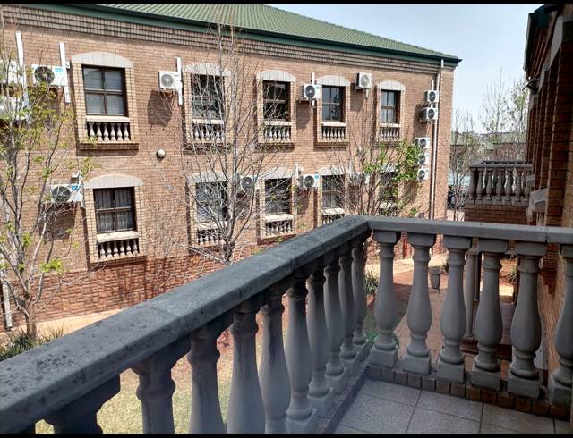 75M² OFFICE TO LET IN HIGHVELD